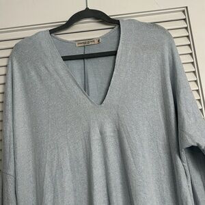 Chance or Fate v-neck super soft baby blue tunic sweater Sz XL
